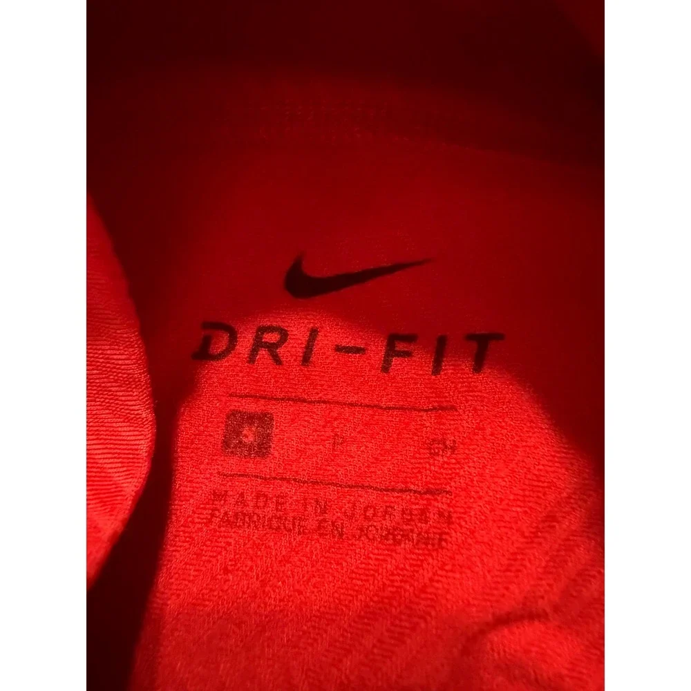 Nike Dri-FIT Mens Small Red Mock Neck Long Sleeve Chevron Training Shirt S